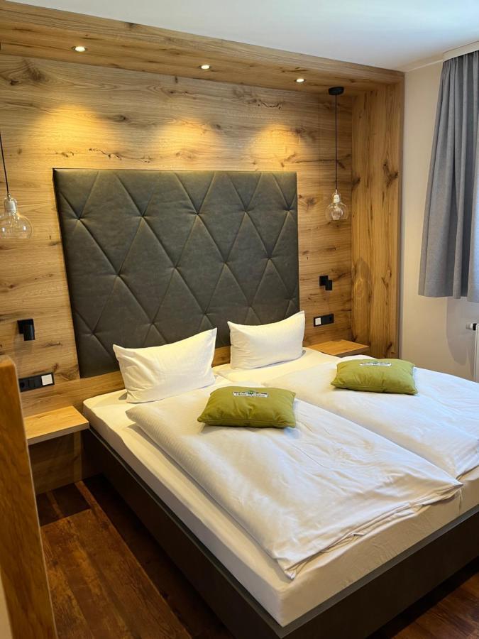 Hotel Gasthof Metzgerei Drei Linden فولدا المظهر الخارجي الصورة