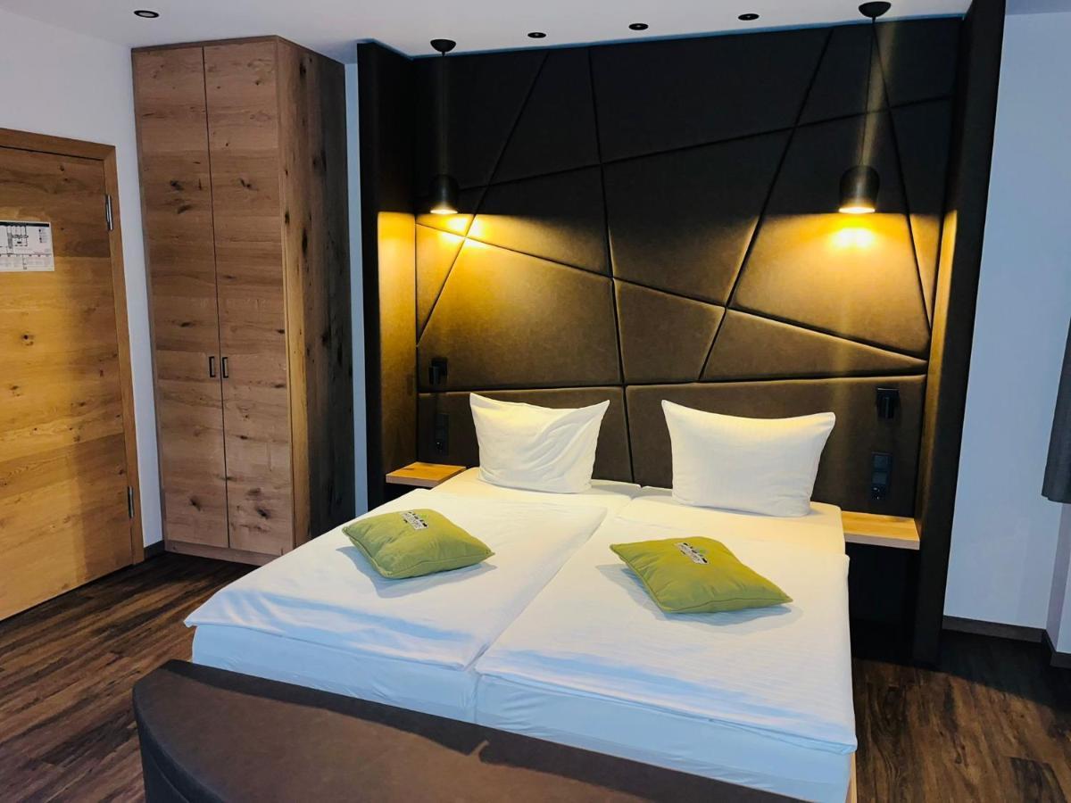 Hotel Gasthof Metzgerei Drei Linden فولدا المظهر الخارجي الصورة