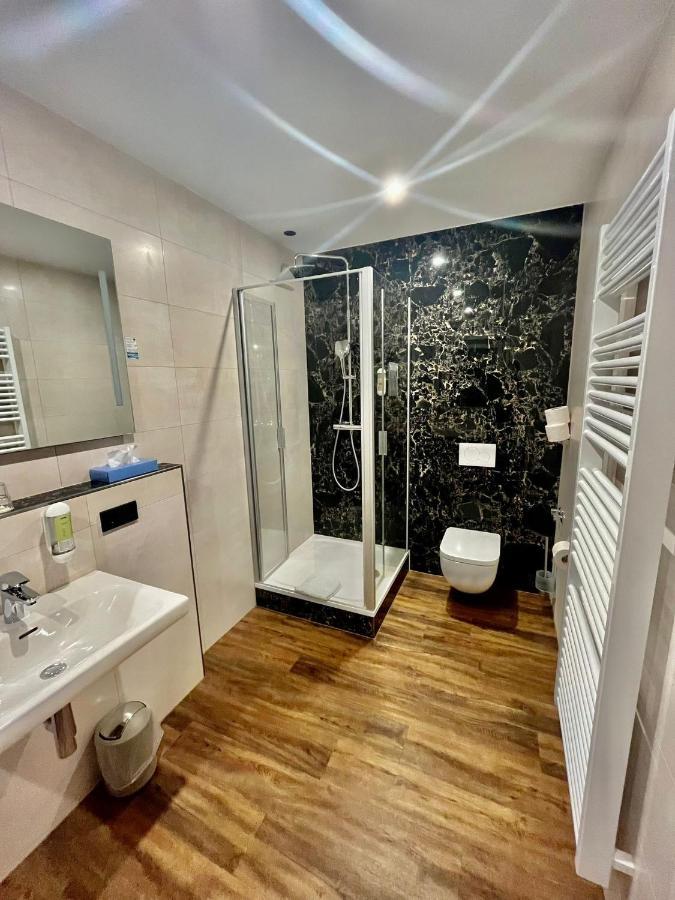 Hotel Gasthof Metzgerei Drei Linden فولدا المظهر الخارجي الصورة