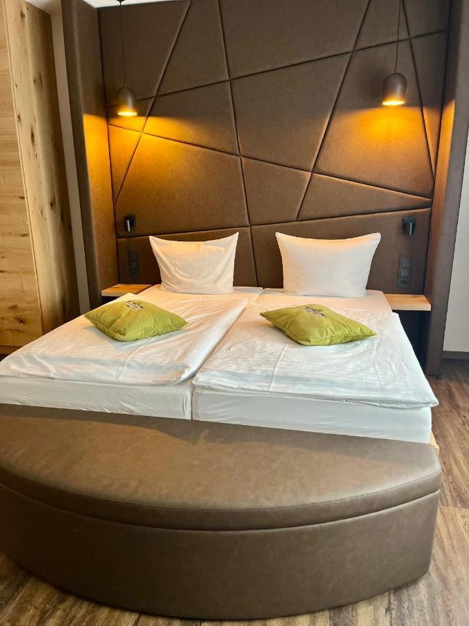 Hotel Gasthof Metzgerei Drei Linden فولدا المظهر الخارجي الصورة