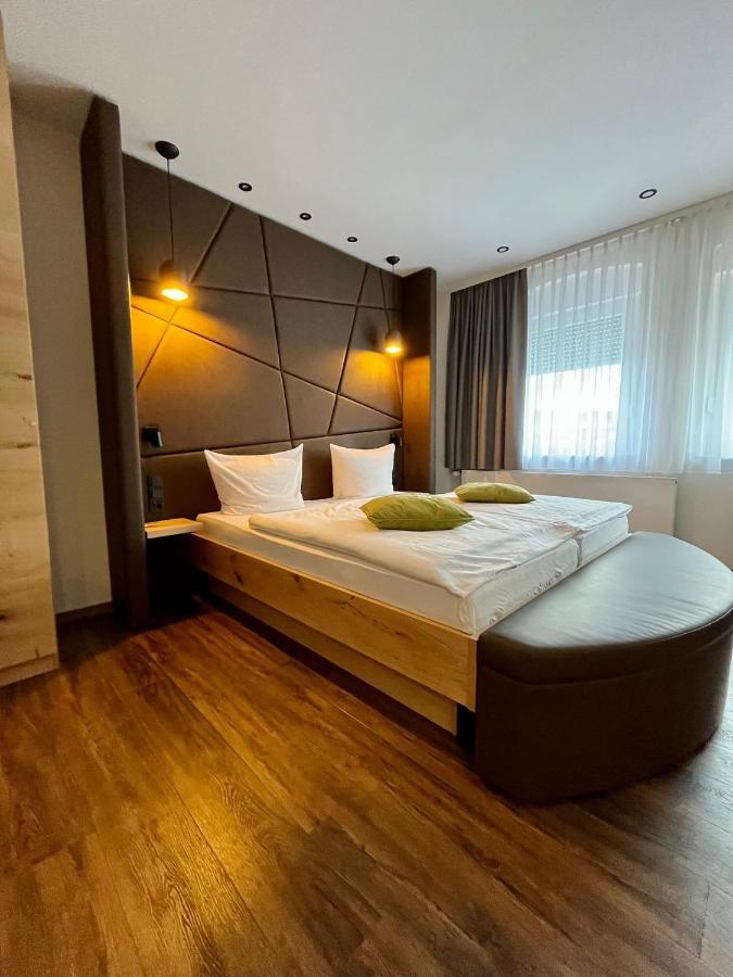 Hotel Gasthof Metzgerei Drei Linden فولدا المظهر الخارجي الصورة
